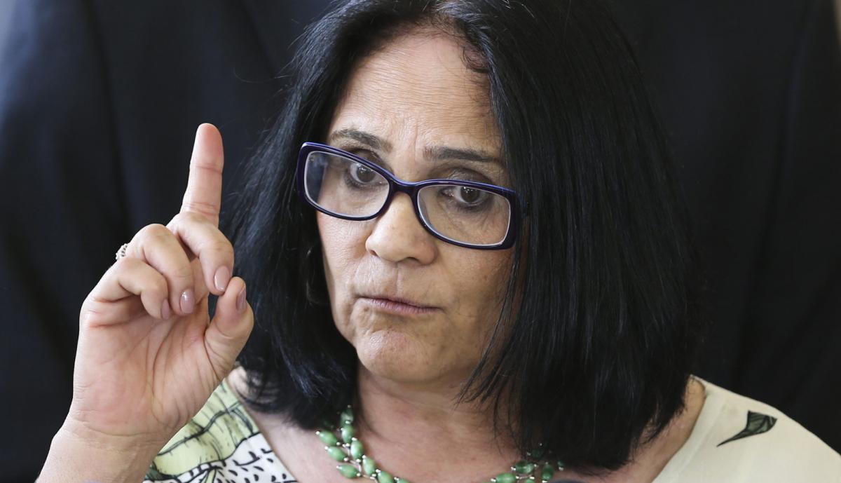Ministra Damares Silva está à frente do Ministério da Mulher, da Família e dos Direitos Humanos